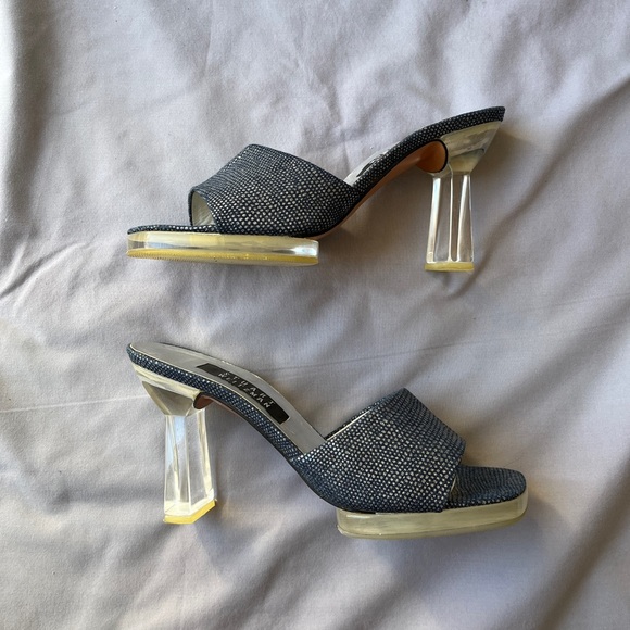 Retro Stuart Weitzman - Picture 2 of 7